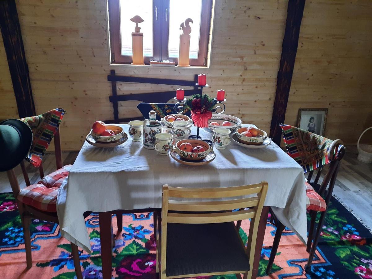 Вілла Casa Bunicilor Ciprian Porumbescu Екстер'єр фото