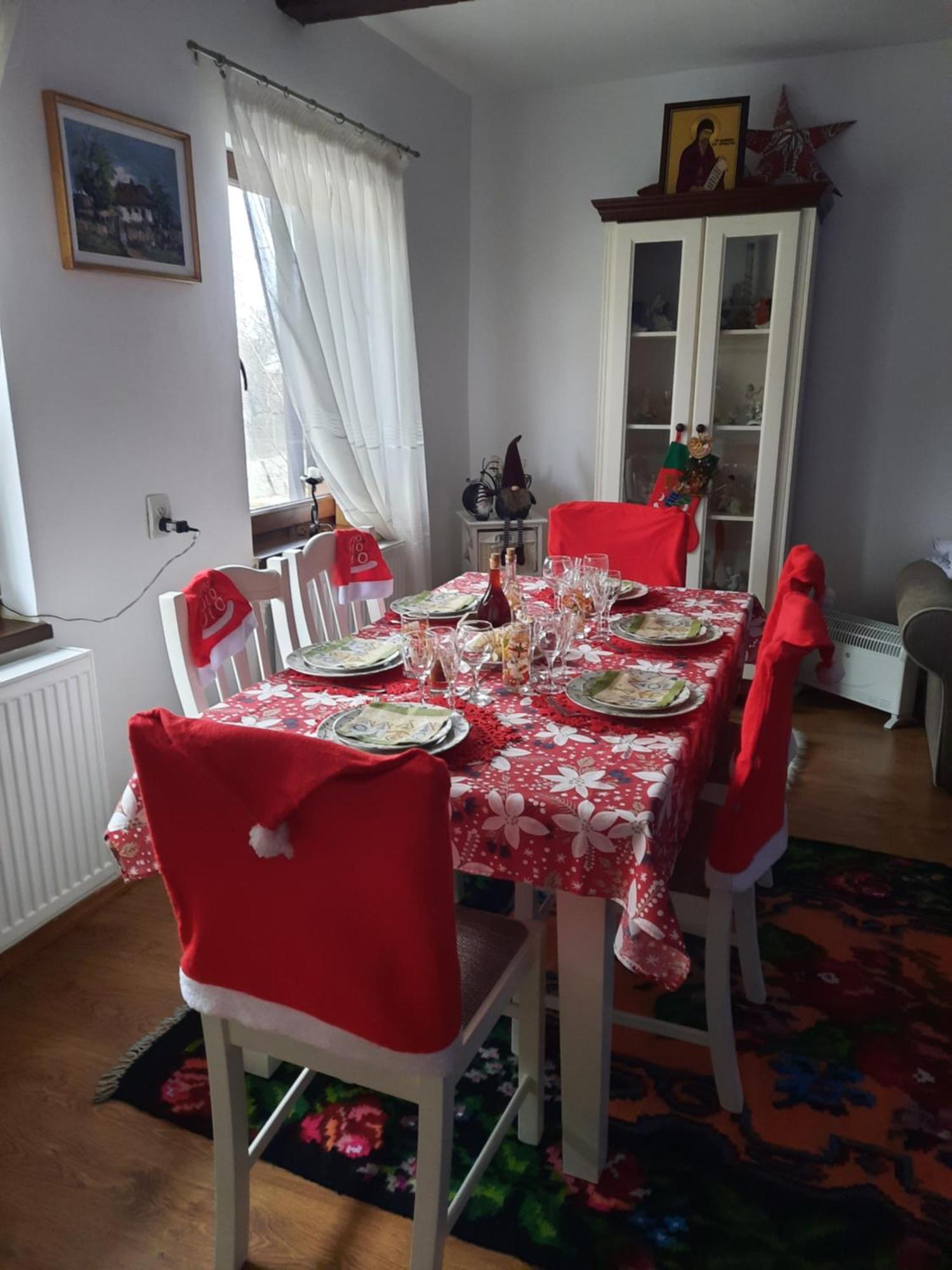 Вілла Casa Bunicilor Ciprian Porumbescu Екстер'єр фото